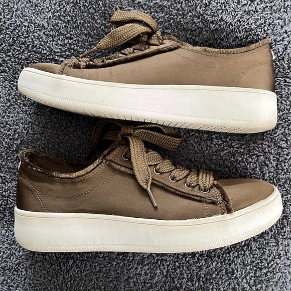 Mossimo Supply Co. Women's Zell Satin Lace up Sneaker Olive Green Size 10 - Picture 2 of 8